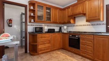 Mobile Home | Private kitchen | Highchair