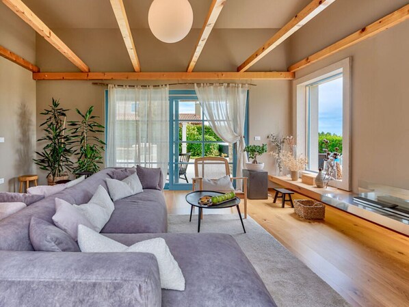 Villa | Living area - Toscana With Pool and Jacuzzi Near Umag (Umag)