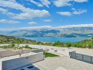 Villa | Exterior