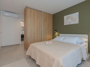 Villa | 3 slaapkamers, individueel gemeubileerd, een strijkplank/strijkijzer