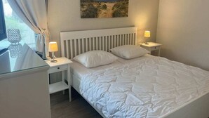 Bungalow | 2 slaapkamers, een strijkplank/strijkijzer, individueel gemeubileerd