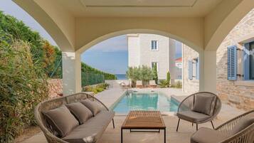 Biệt thự | Hồ bơi | Hồ bơi ngoài trời