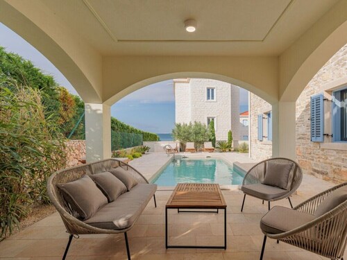 Seafront Villa Adriatica With Pool