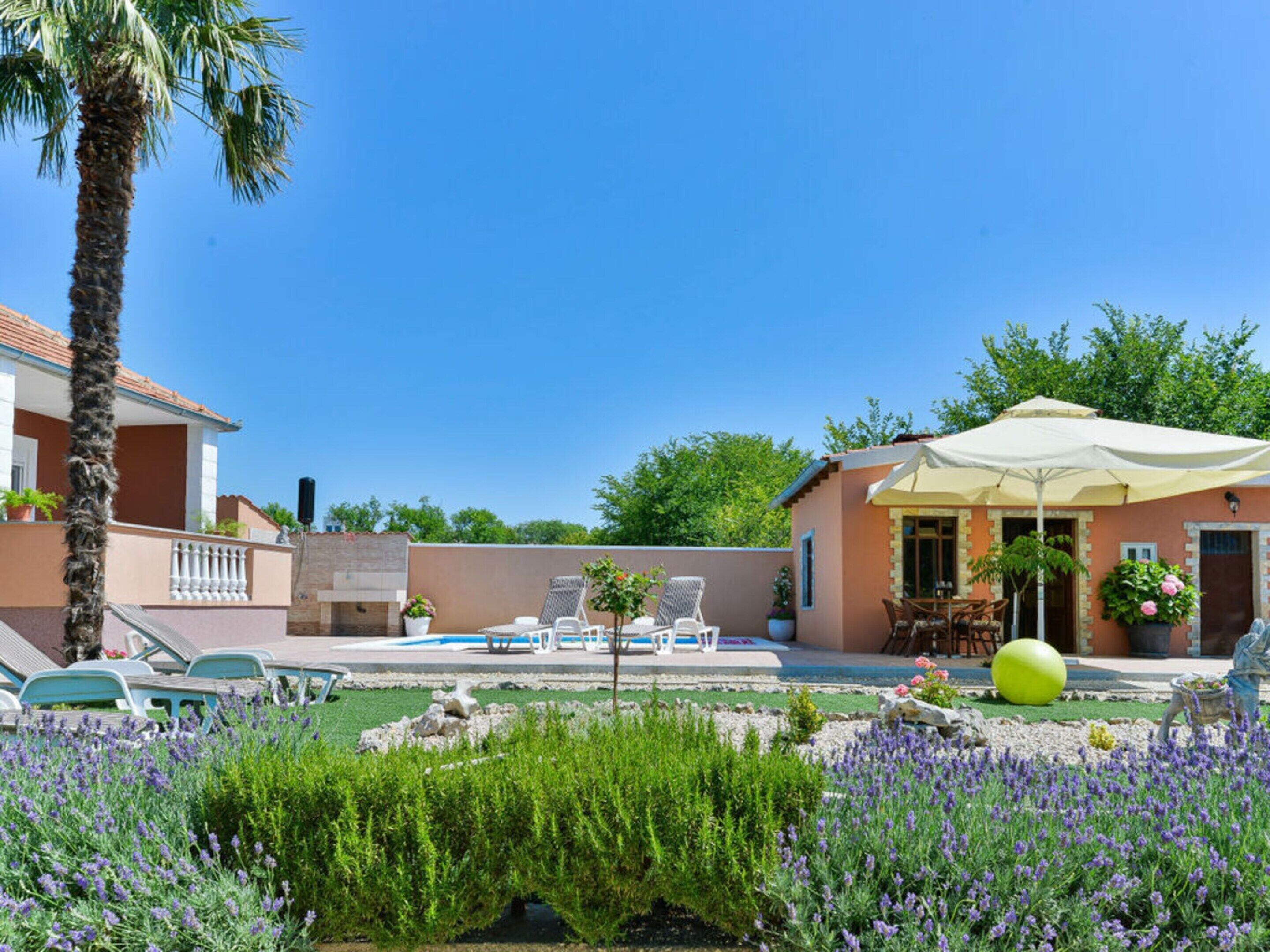 Mobile Home | Pool | Outdoor pool