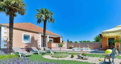 Meri Comfortable Holiday Residence