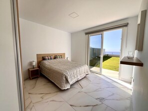 Nhà | 2 phòng ngủ, trang bị nội thất với thiết kế riêng biệt 