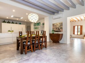 Mobile Home | Dining