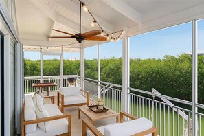 Design Villa, Canal View | Balcony