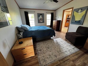 2 soverom, strykejern/-brett, wi-fi og sengetøy