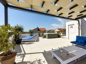 Villa | Pool | Outdoor pool - Villa Azzurro With Jacuzzi and Pool (Sveti Filip i Jakov)