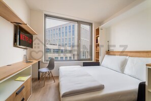 1 sovrum, skrivbord, wi-fi och sängkläder