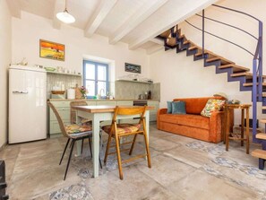 Villa | Dining