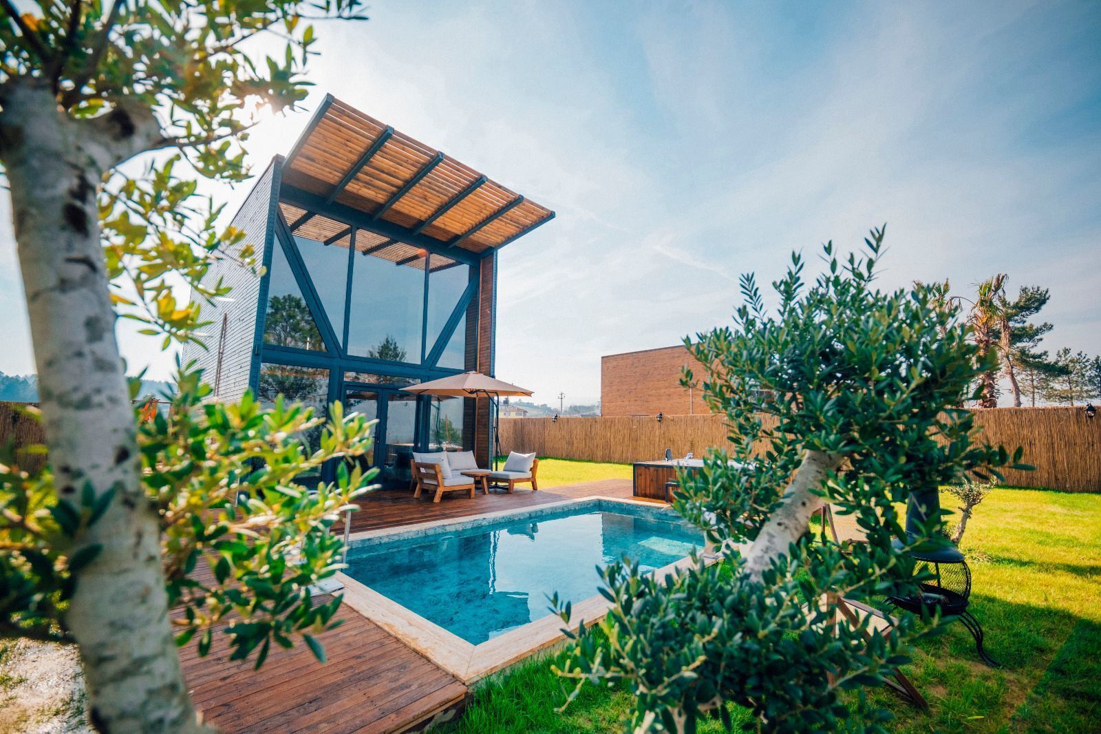 Deluxe Villa, 1 Bedroom, Lake View | Garden view