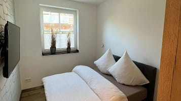 House | 1 bedroom, bed sheets