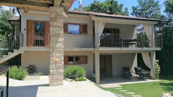 Mobile Home | Exterior