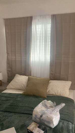2 bedrooms, desk, free WiFi, bed sheets