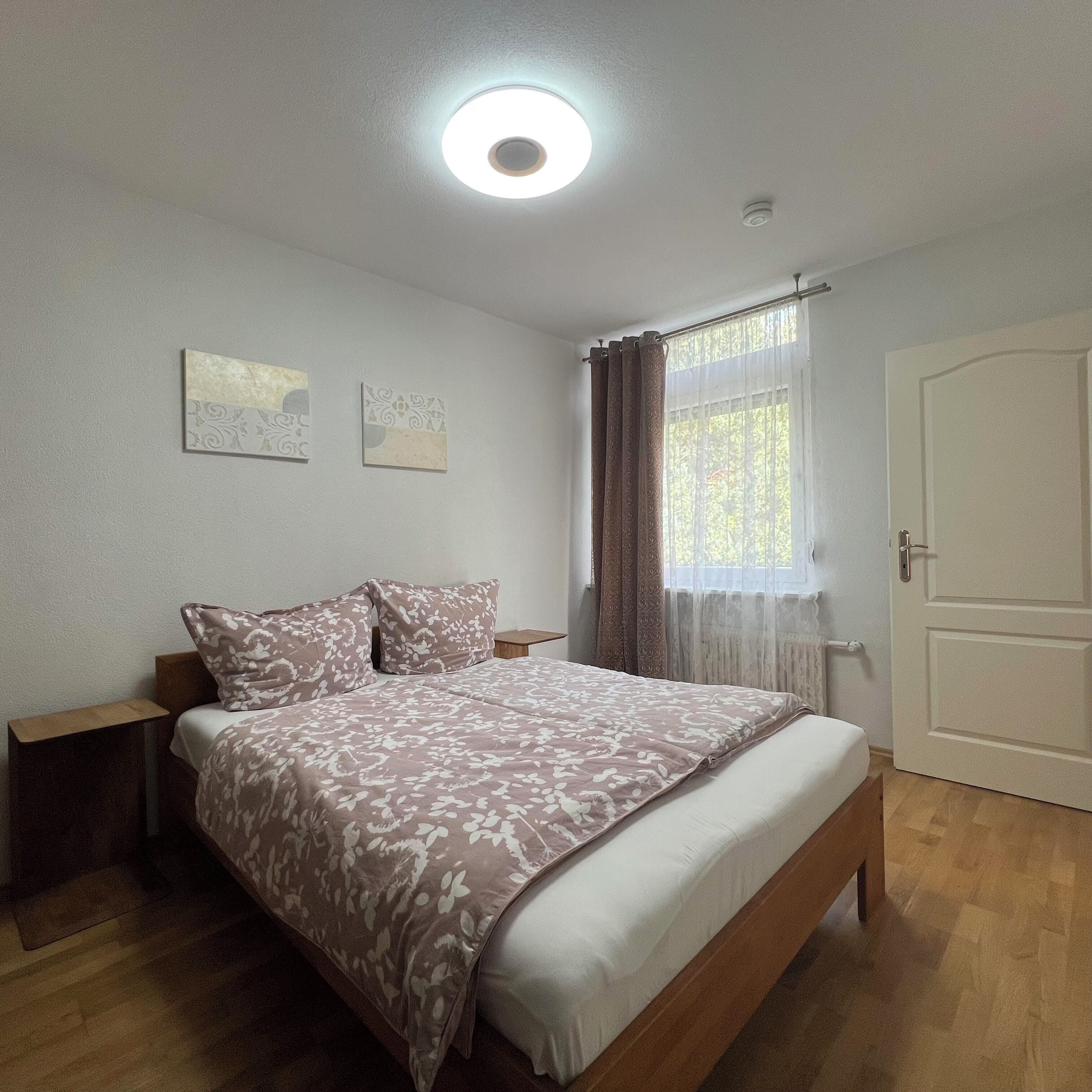 2 Schlafzimmer, Bügeleisen/Bügelbrett, WLAN, Bettwäsche