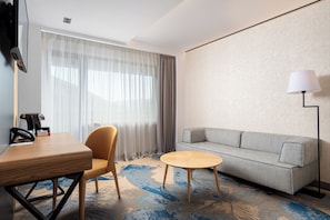 1 Schlafzimmer, Minibar, Zimmersafe, Schreibtisch