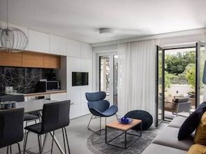 Dining - Villa in Zadar With Swimming Pool (Zadar)