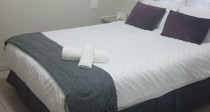 3-bedroom house in doonside amanzimtoti Kingsburgh with WiFi