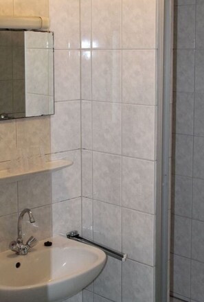 Bathroom - Seeigel Comfortable Holiday Residence (Norden)