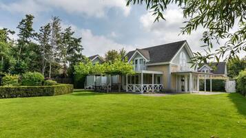 Villa | Exterior