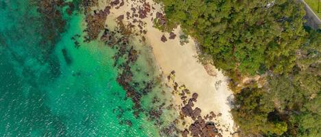 Una playa cerca