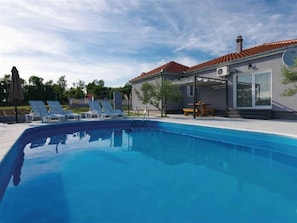 House | Pool | Outdoor pool - Holiday House Flora With Pool (Policnik)