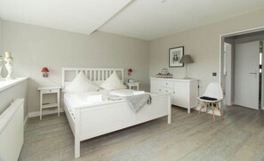 2 camere, con arredamento individuale