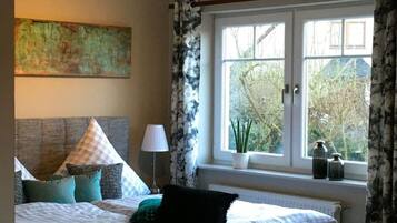 1 phòng ngủ, trang bị nội thất với thiết kế riêng biệt