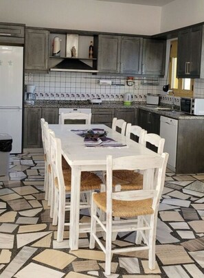 Mobile Home | Private kitchen