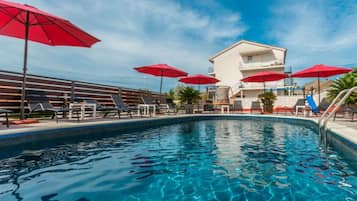 Villa | Pool | Outdoor pool