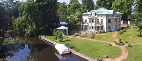 House | Exterior