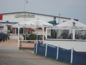 Mobile Home | Dining