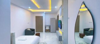 Studio(S7) @ LEKKI PHASE 1. 24/7 AC. By NgoZiLiving


