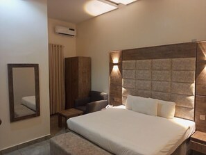 豪華客房, 露台, 城市景 | 書桌、手提電腦工作空間、免費 Wi-Fi