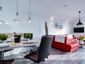 House | Dining