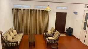 Living area - AC Home in Wellawatta Colombo 06 - 2AC Bedrooms & Servant/Guest room (Colombo)