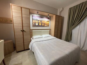 Basic-Doppelzimmer, 1 Queen-Bett, Nichtraucher