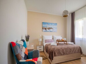 Villa | 3 bedrooms, individually furnished, iron/ironing board - First Hill Comfortable Holiday Residence (Nin)