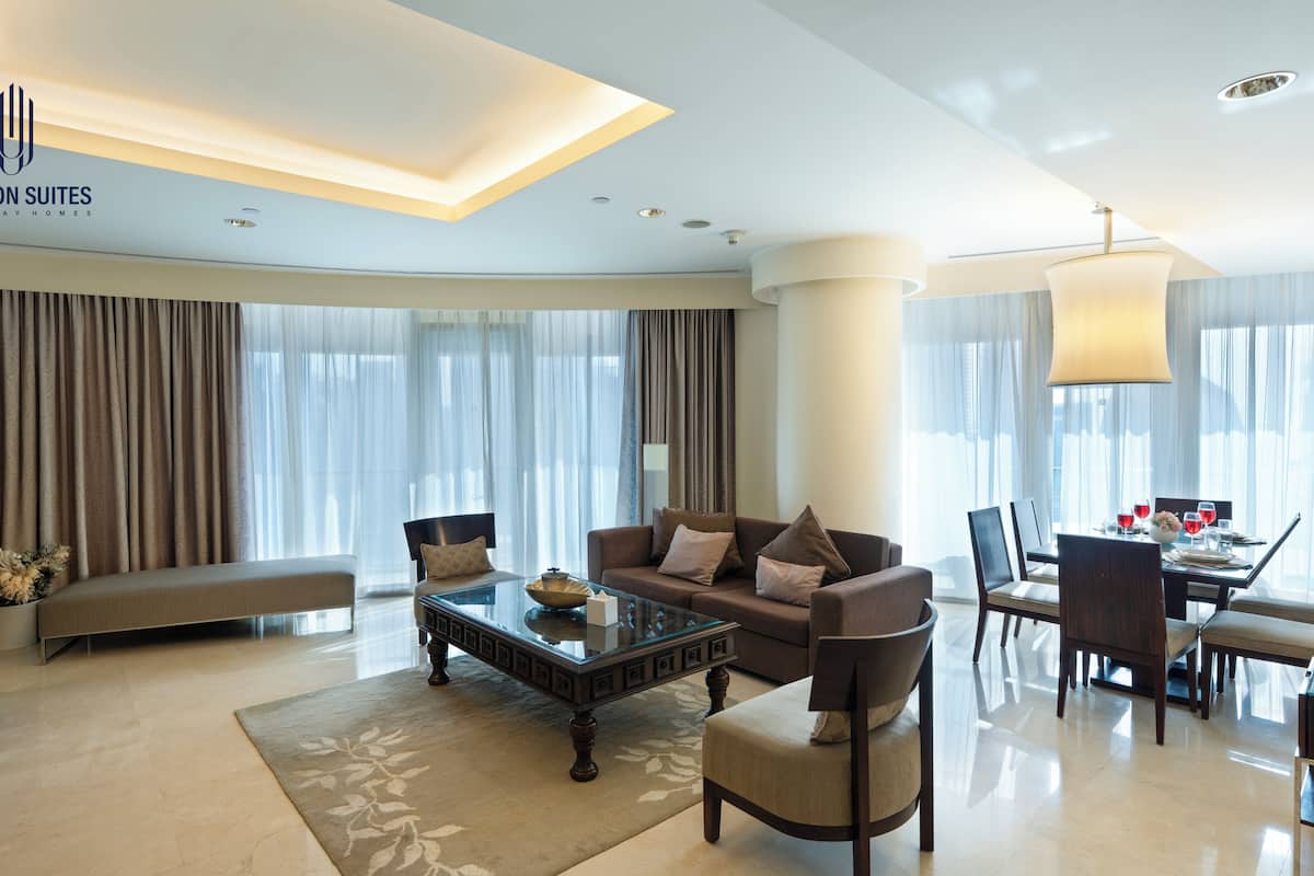 Luxury Apartment, 3 Bedrooms, Balcony, City View | Living area