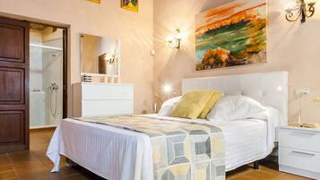 Mobile Home | 3 bedrooms, bed sheets