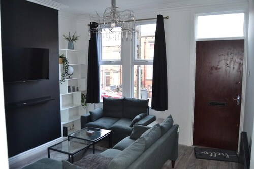 Modern Home Close to City Centre