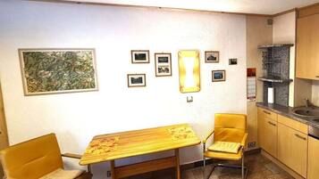 Mobile Home | Bahagian dalam