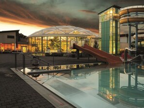 Mobile Home | Pool
