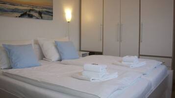 1 Schlafzimmer, Bügeleisen/Bügelbrett