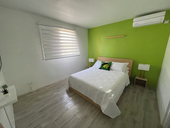 1 habitación, tabla de planchar con plancha, wifi y ropa de cama 