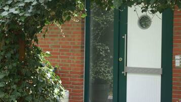 House | Exterior detail