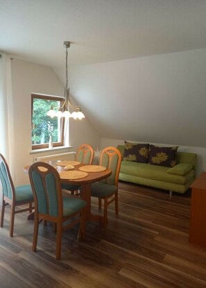 Dining - Holiday Apartment "waldblick" (Neustadt-Glewe)