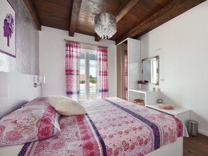 Villa | 2 bedrooms, individually furnished, iron/ironing board - Jurenda Comfortable Holiday Residence (Sukosan)